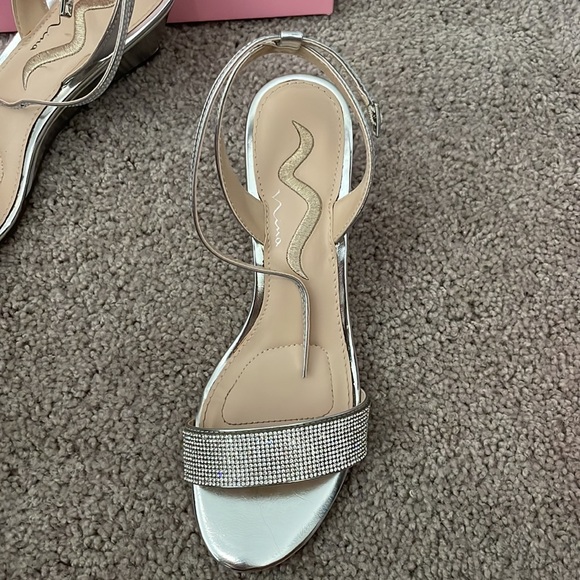 Nina Silver 2” heels - nice for fancy events - Picture 3 of 5
